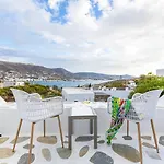 Akrotiri Hotel 3*