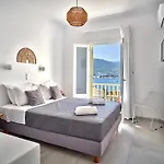 Akrotiri 3*
