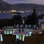 Akrotiri 3*