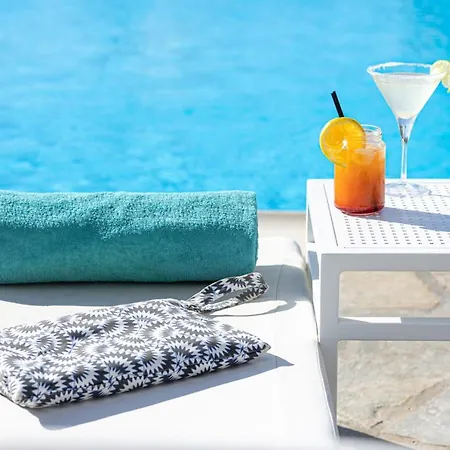 Hotell Akrotiri 3*