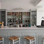 Akrotiri Hotell