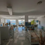 Akrotiri 3*