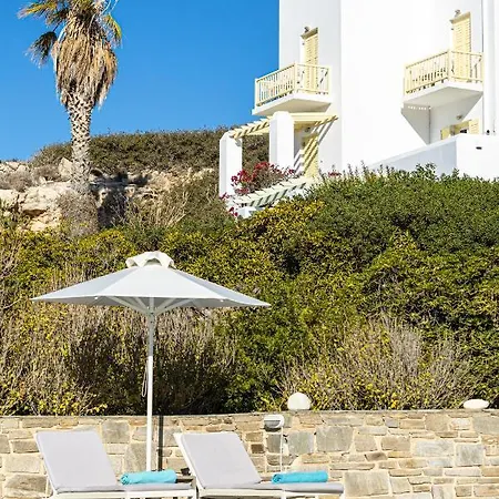 Hotel Akrotiri 3*