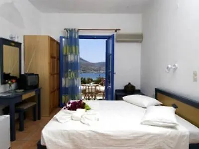 Akrotiri 3*