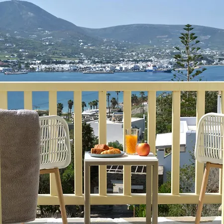 Akrotiri Hotel 3*