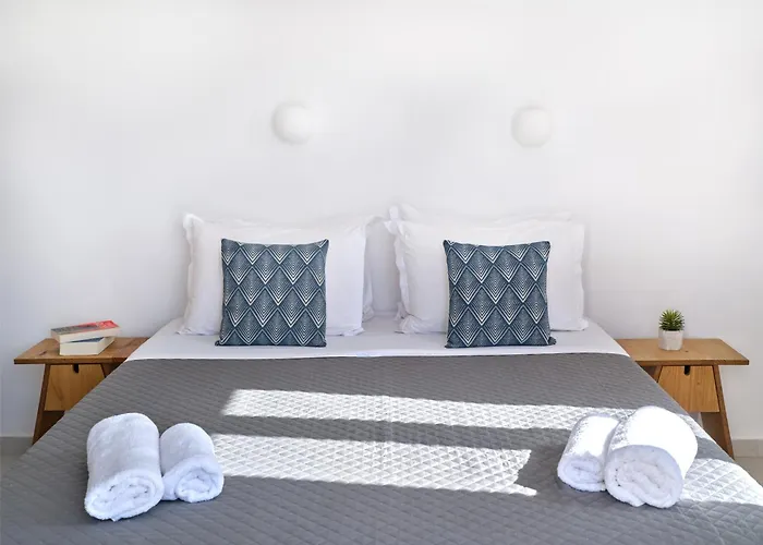 Akrotiri 3* פארוס